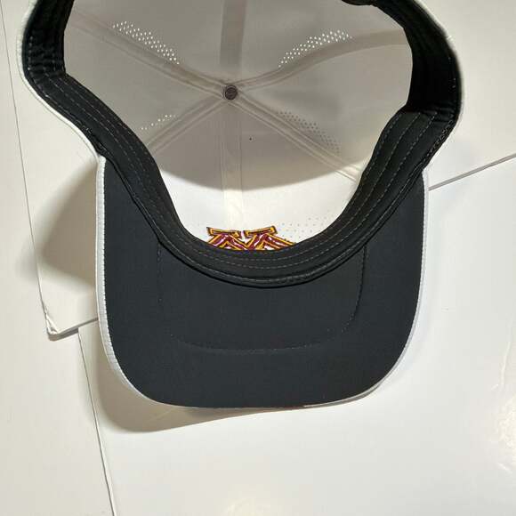 Minnesota Golden Gophers Nike Dri-FIT Classic99 Performance Flex Hat - Picture 8 of 8